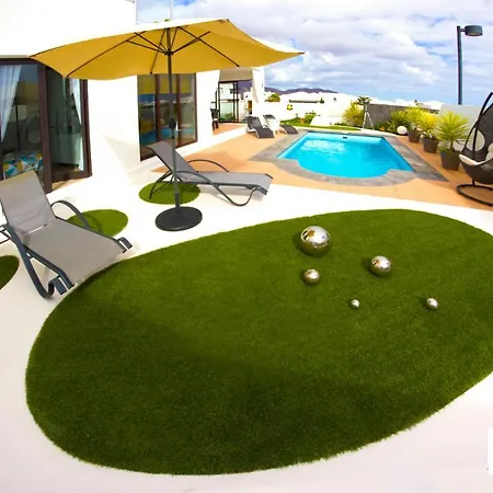 Βίλα Stunning 3-Bed Villa In Playa Blanca Πλάγια Μπλάνκα